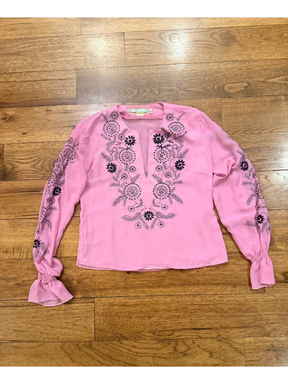 Banana U.S.A. Women's Pink Embroidered V-Neck Blouse